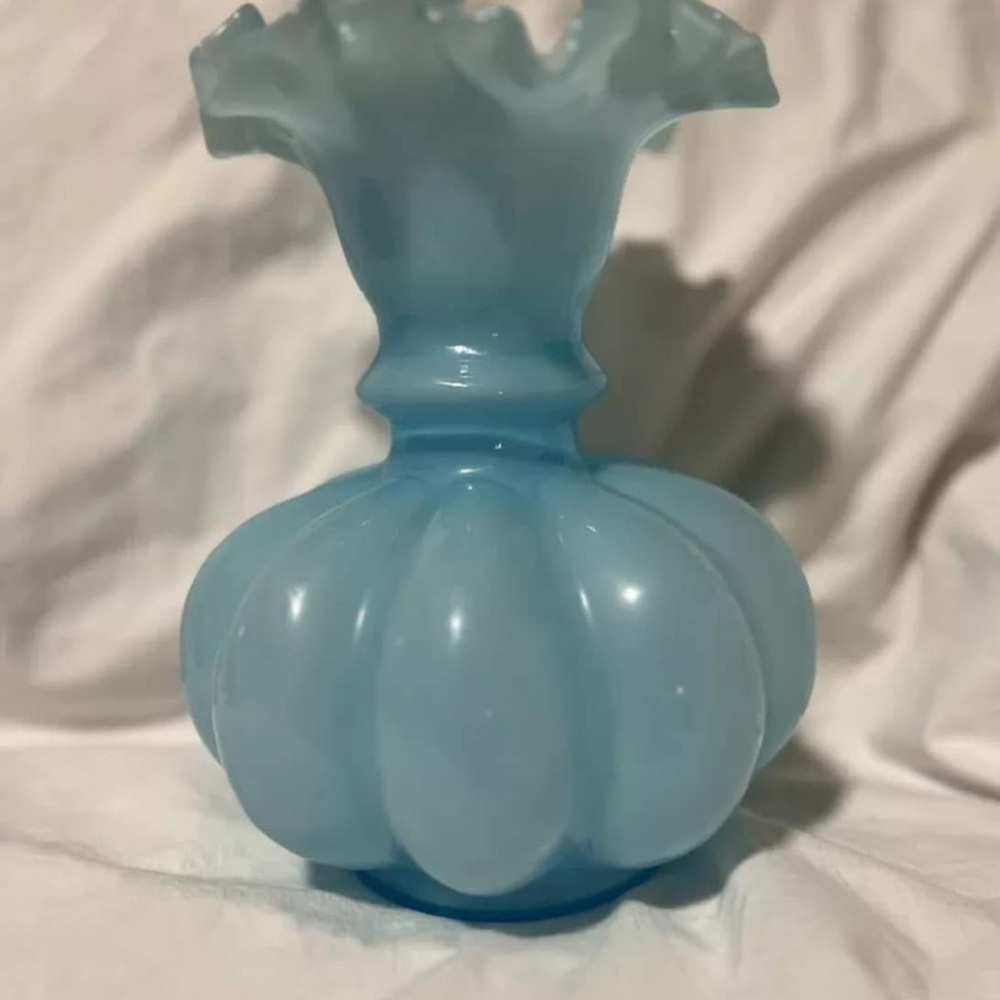 Fenton Elegant Melon Blue Glass Vase